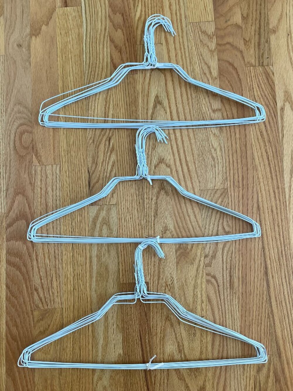 Lot of 30 White Wire Clothes Hangers Shirt Blouse Craft 18”